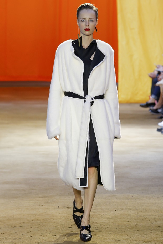 Pokaz kolekcji Celine ss 2016 na Paris Fashion Week_MON0594