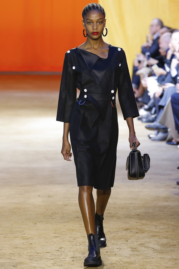 Pokaz kolekcji Celine ss 2016 na Paris Fashion Week_MON0616