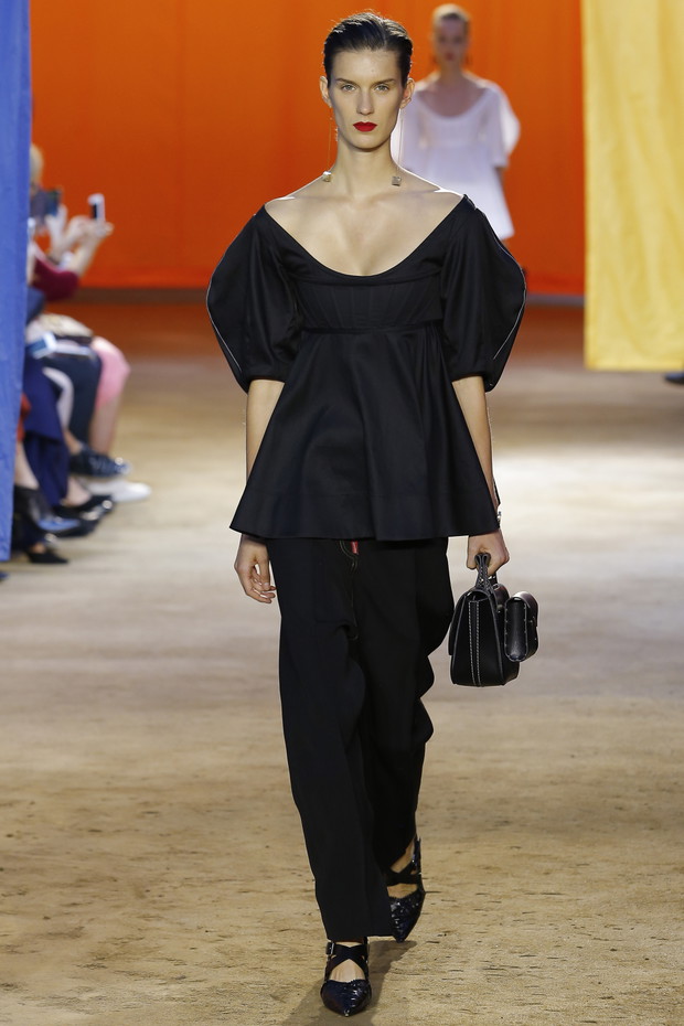 Pokaz kolekcji Celine ss 2016 na Paris Fashion Week_MON0693
