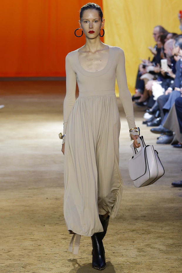 Pokaz kolekcji Celine ss 2016 na Paris Fashion Week_MON0960