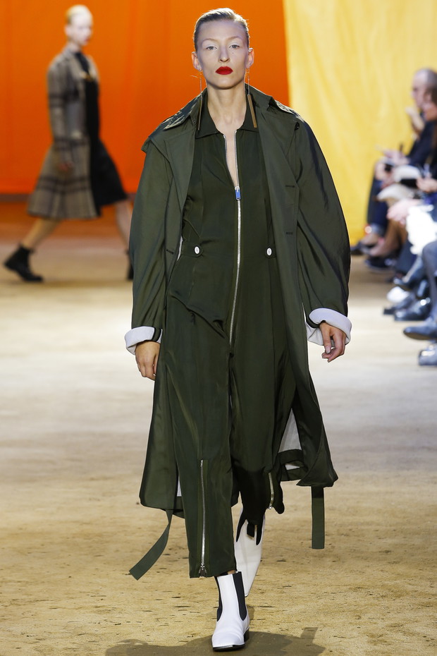 Pokaz kolekcji Celine ss 2016 na Paris Fashion Week_MON1009