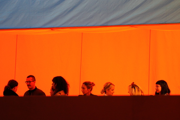 Scenografia pokazu Celine SS 2016 na Paris Fashion Weekceline_900_ss16