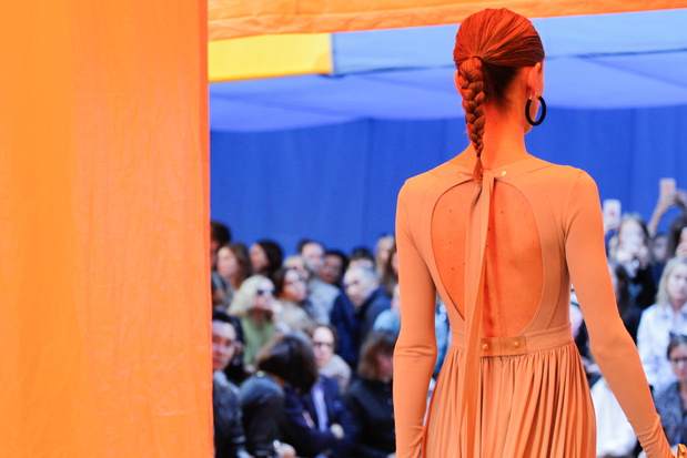 Scenografia pokazu Celine SS 2016 na Paris Fashion Weekceline_929_ss16
