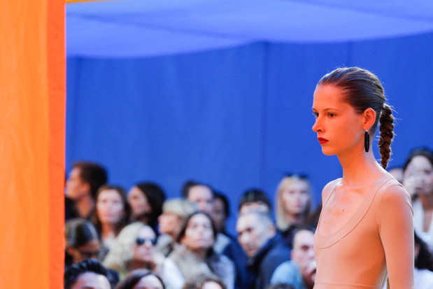 Scenografia pokazu Celine SS 2016 na Paris Fashion Weekceline_930_ss16