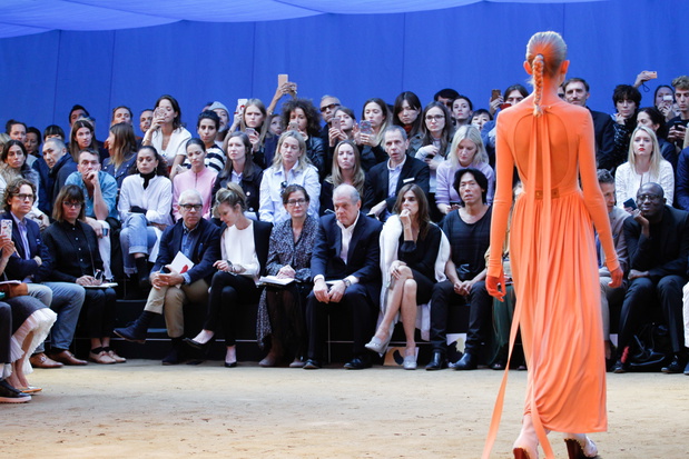 Scenografia pokazu Celine SS 2016 na Paris Fashion Weekceline_932_ss16