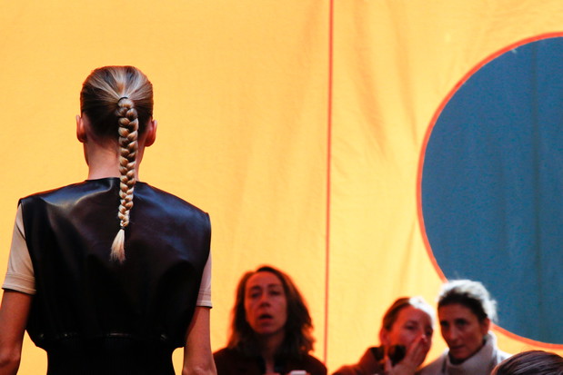 Scenografia pokazu Celine SS 2016 na Paris Fashion Weekceline_936_ss16