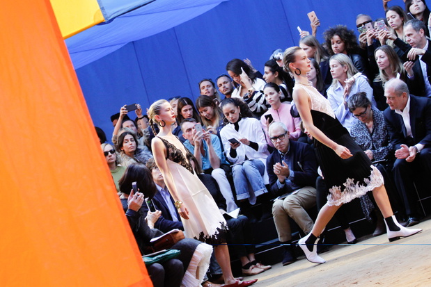 Scenografia pokazu Celine SS 2016 na Paris Fashion Weekceline_939_ss16
