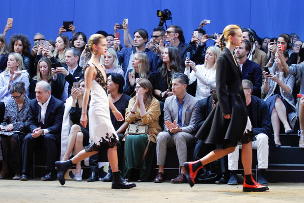 Scenografia pokazu Celine SS 2016 na Paris Fashion Weekceline_941_ss16