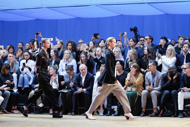 Scenografia pokazu Celine SS 2016 na Paris Fashion Weekceline_942_ss16