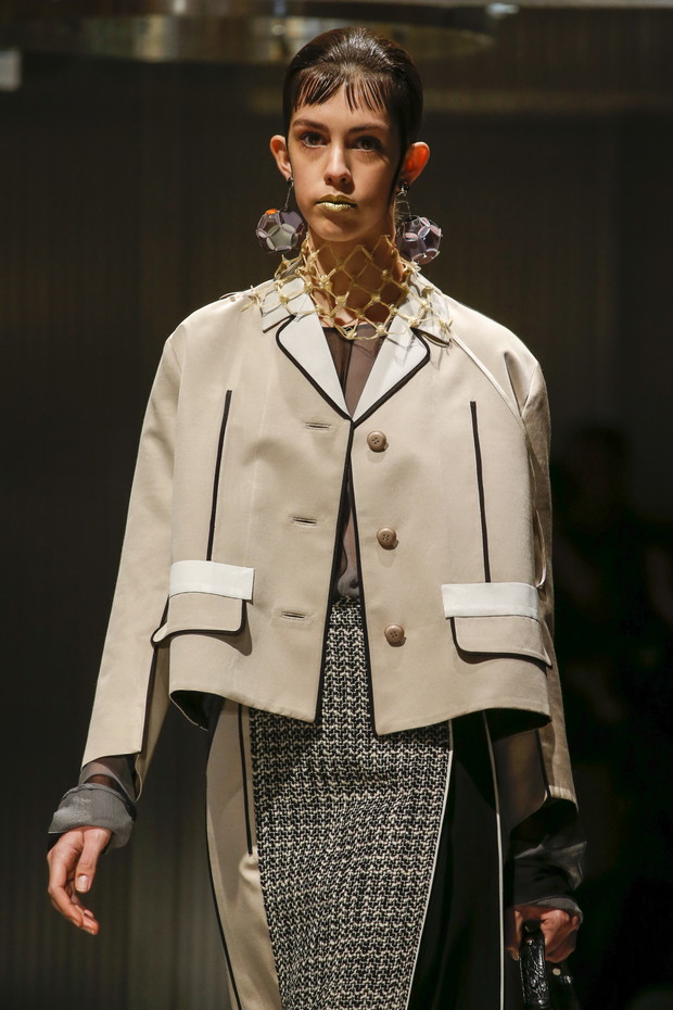 Detale na pokazie Prada SS 2016 na Milan Fashion Week, fot. indigital images_A2X0005