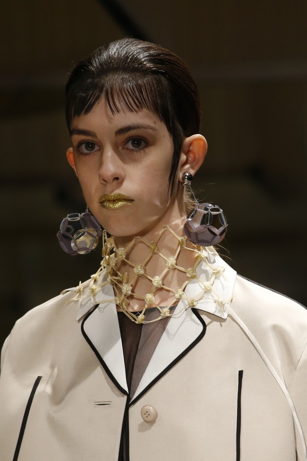 Detale na pokazie Prada SS 2016 na Milan Fashion Week, fot. indigital images_A2X0013