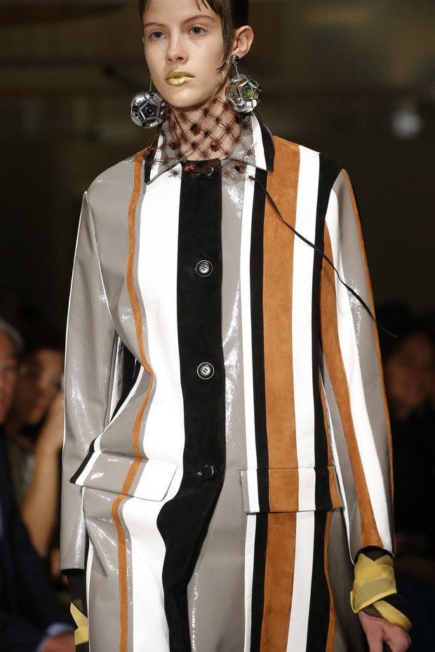 Detale na pokazie Prada SS 2016 na Milan Fashion Week, fot. indigital images_A2X0399
