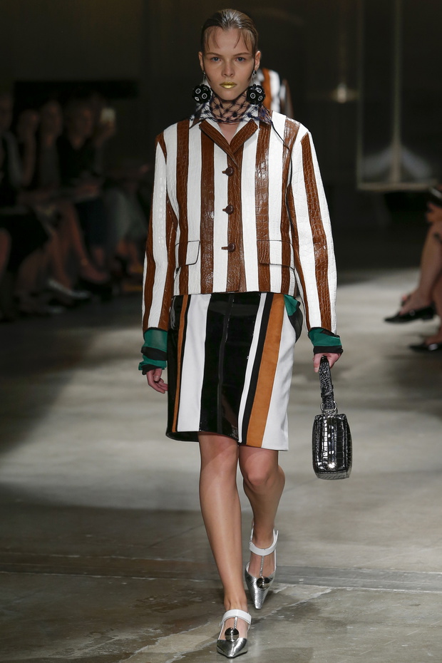 Pokaz kolekcji Prada SS 2016 na Fashion Week w Mediolanie, fot. indigital images_MON0168