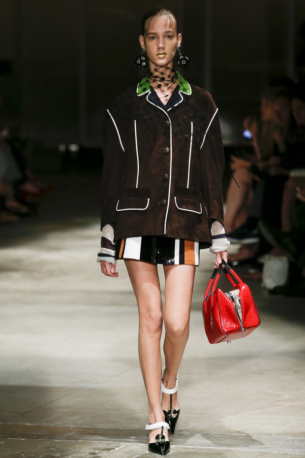 Pokaz kolekcji Prada SS 2016 na Fashion Week w Mediolanie, fot. indigital images_MON0218