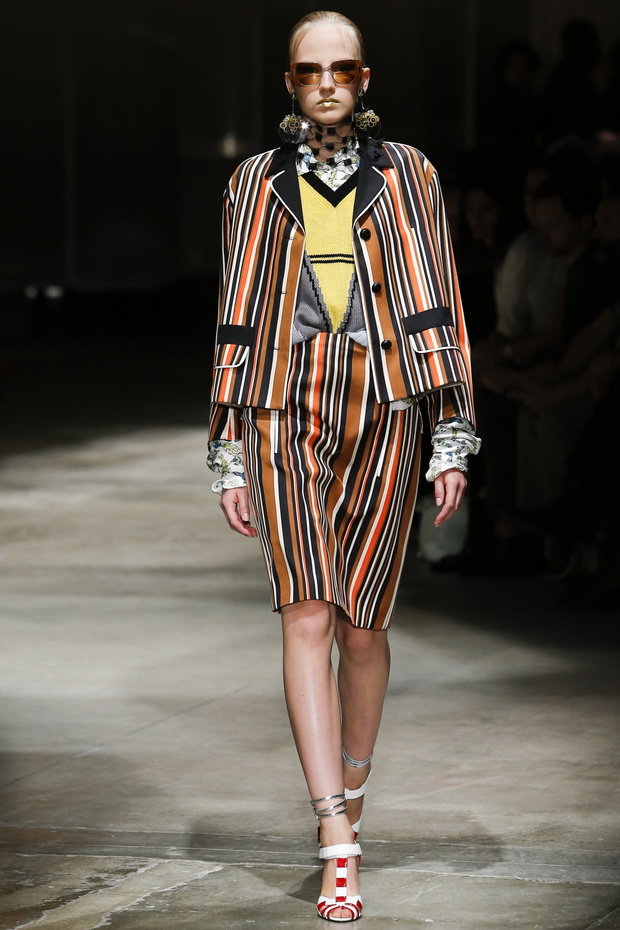 Pokaz kolekcji Prada SS 2016 na Fashion Week w Mediolanie, fot. indigital images_MON0288