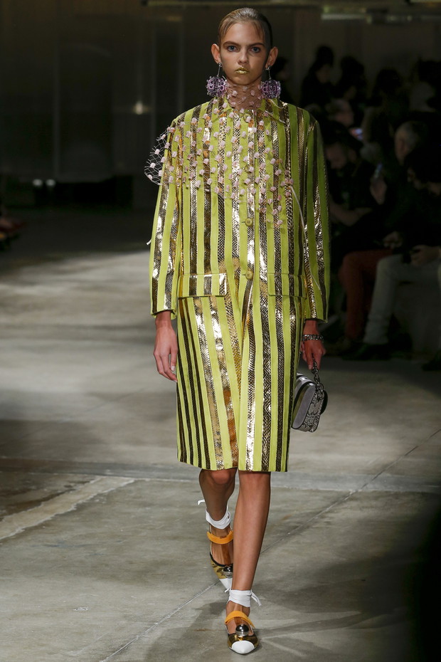 Pokaz kolekcji Prada SS 2016 na Fashion Week w Mediolanie, fot. indigital images_MON0587