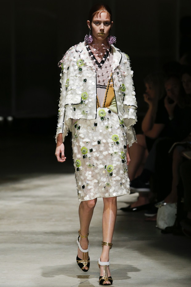 Pokaz kolekcji Prada SS 2016 na Fashion Week w Mediolanie, fot. indigital images_MON0634