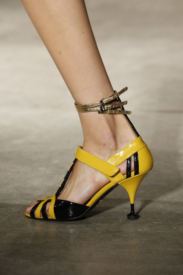 Detale na pokazie Prada SS 2016 na Milan Fashion Week, fot. indigital images_A2X0603