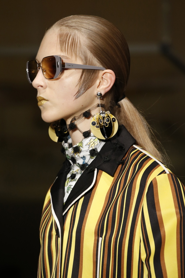 Detale na pokazie Prada SS 2016 na Milan Fashion Week, fot. indigital images_A2X0669