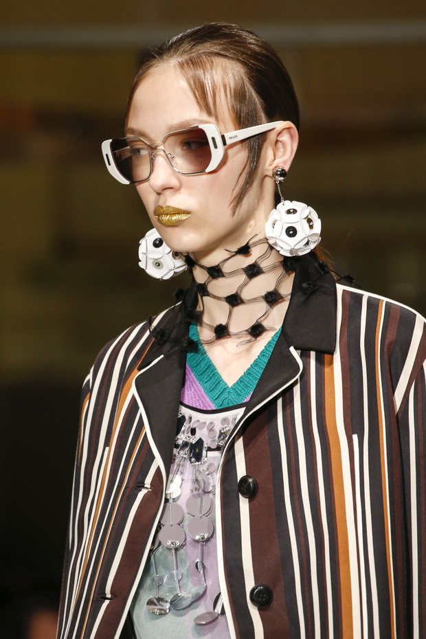 Detale na pokazie Prada SS 2016 na Milan Fashion Week, fot. indigital images_A2X0713