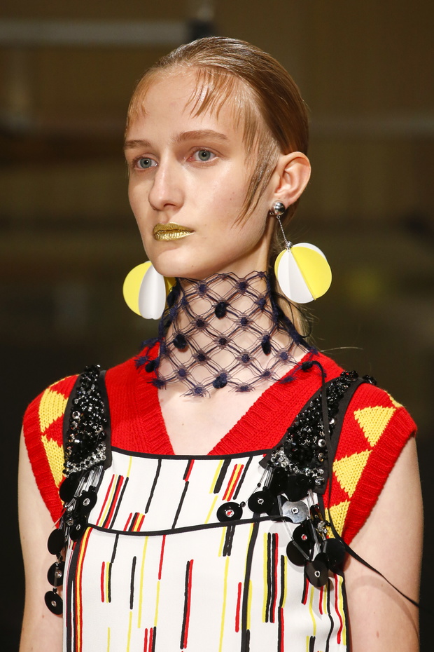 Detale na pokazie Prada SS 2016 na Milan Fashion Week, fot. indigital images_A2X0796
