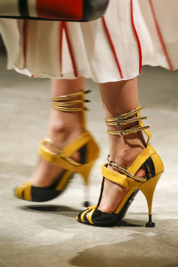 Detale na pokazie Prada SS 2016 na Milan Fashion Week, fot. indigital images_A2X0854