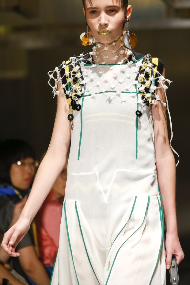 Detale na pokazie Prada SS 2016 na Milan Fashion Week, fot. indigital images_A2X0857