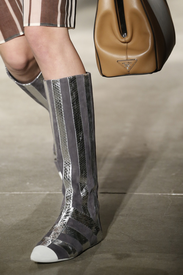 Detale na pokazie Prada SS 2016 na Milan Fashion Week, fot. indigital images_A2X0913