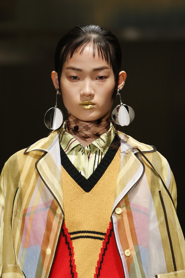 Detale na pokazie Prada SS 2016 na Milan Fashion Week, fot. indigital images_A2X0941