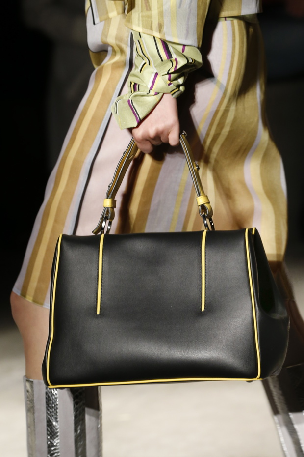 Detale na pokazie Prada SS 2016 na Milan Fashion Week, fot. indigital images_A2X0965