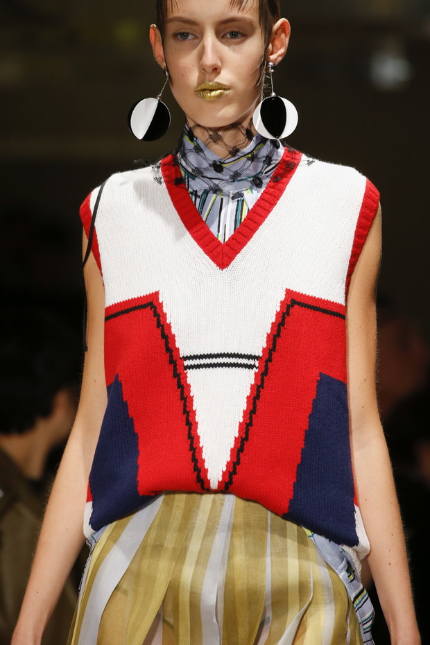 Detale na pokazie Prada SS 2016 na Milan Fashion Week, fot. indigital images_A2X0973