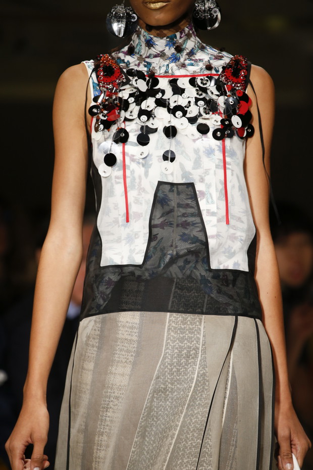 Detale na pokazie Prada SS 2016 na Milan Fashion Week, fot. indigital images_A2X1111