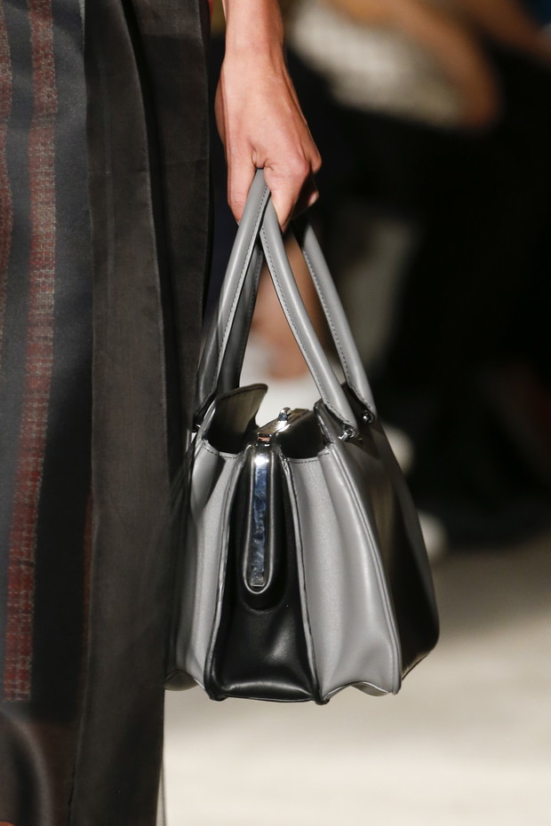 Detale na pokazie Prada SS 2016 na Milan Fashion Week, fot. indigital images_A2X1146