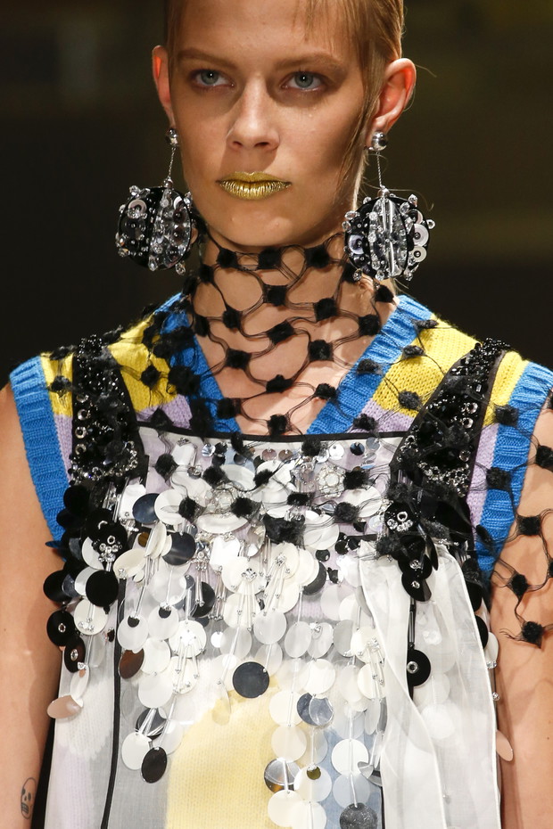 Detale na pokazie Prada SS 2016 na Milan Fashion Week, fot. indigital images_A2X1261