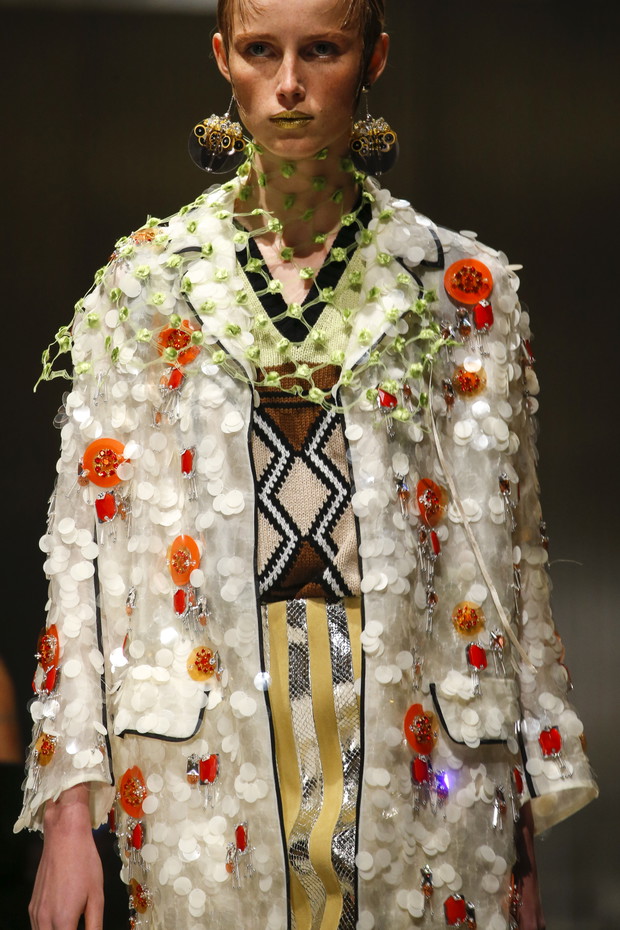 Detale na pokazie Prada SS 2016 na Milan Fashion Week, fot. indigital images_A2X1376