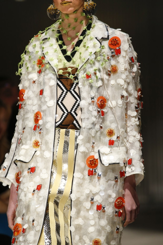 Detale na pokazie Prada SS 2016 na Milan Fashion Week, fot. indigital images_A2X1382