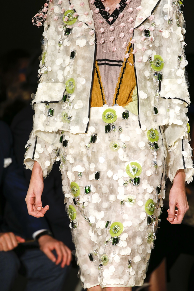 Detale na pokazie Prada SS 2016 na Milan Fashion Week, fot. indigital images_A2X1417