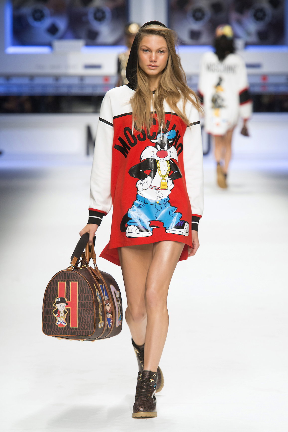 Moschino F15 090