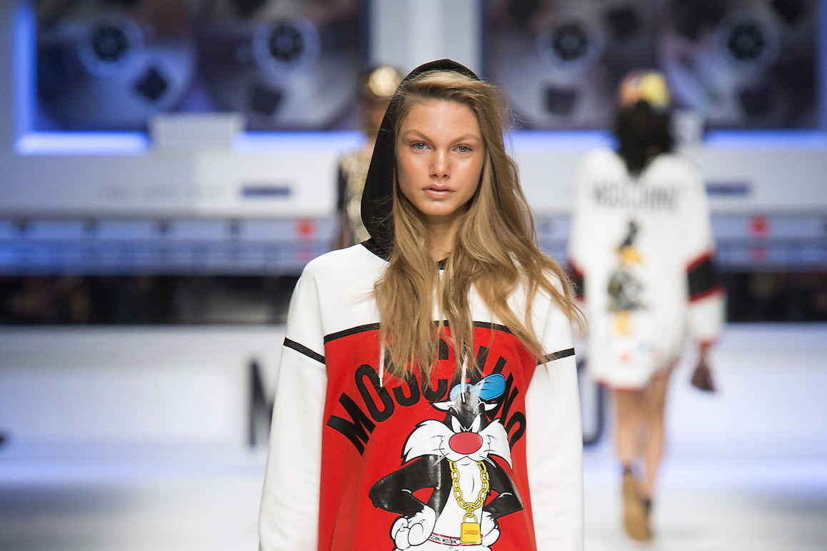 Moschino F15 090