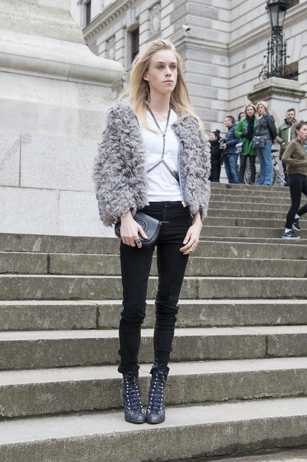 London str F15 156
