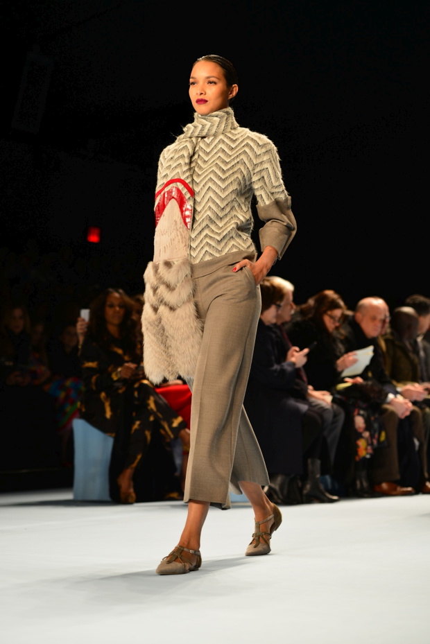 1)POKAZY Carolina Herrera
