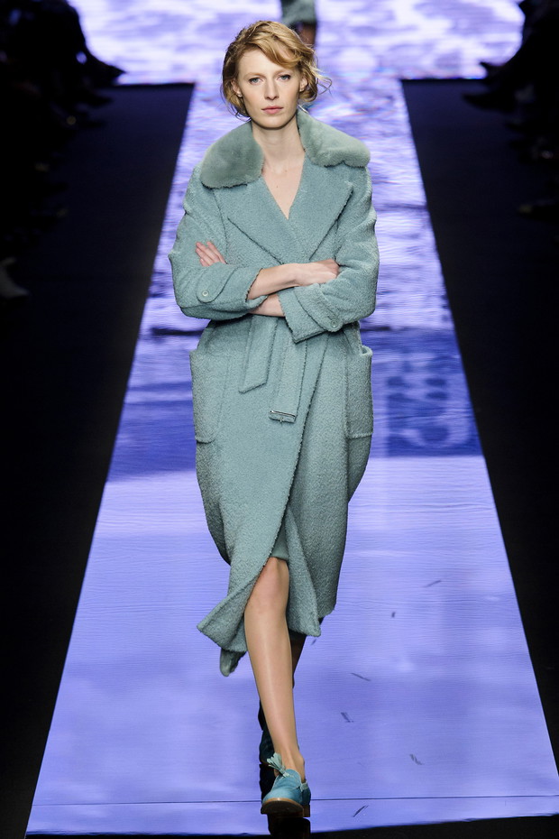 Max Mara F15 102
