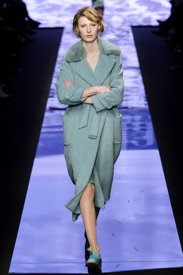 Max Mara F15 102