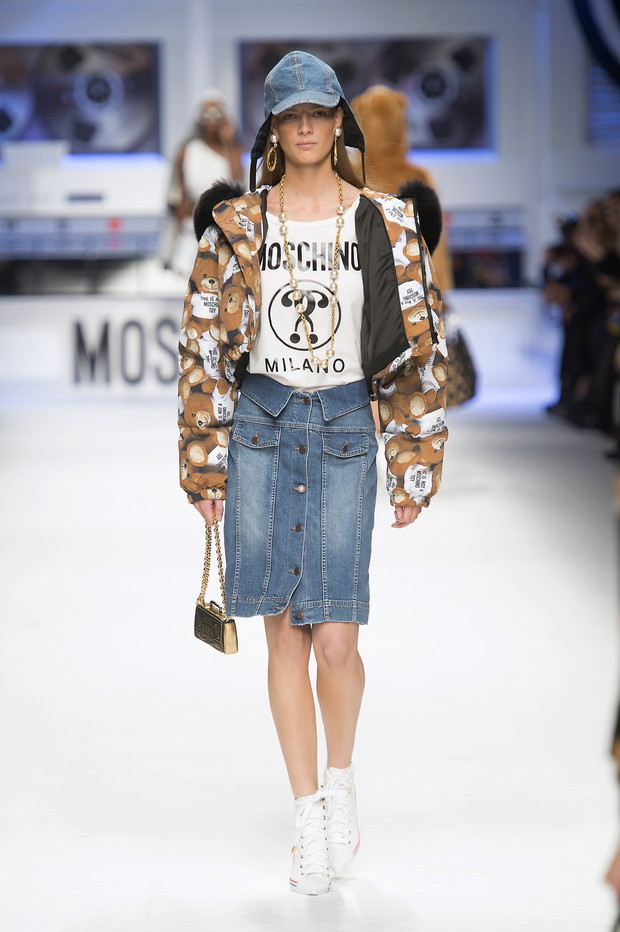 Moschino F15 139