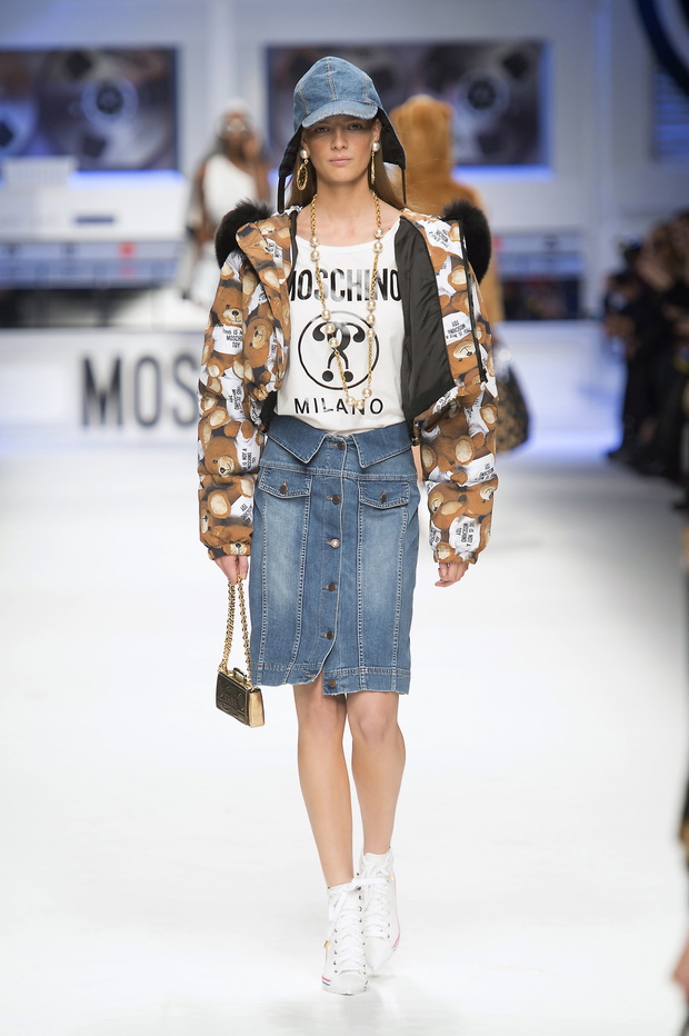 Moschino F15 139