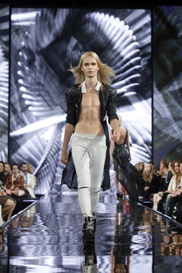 1490599-project-runway-edy