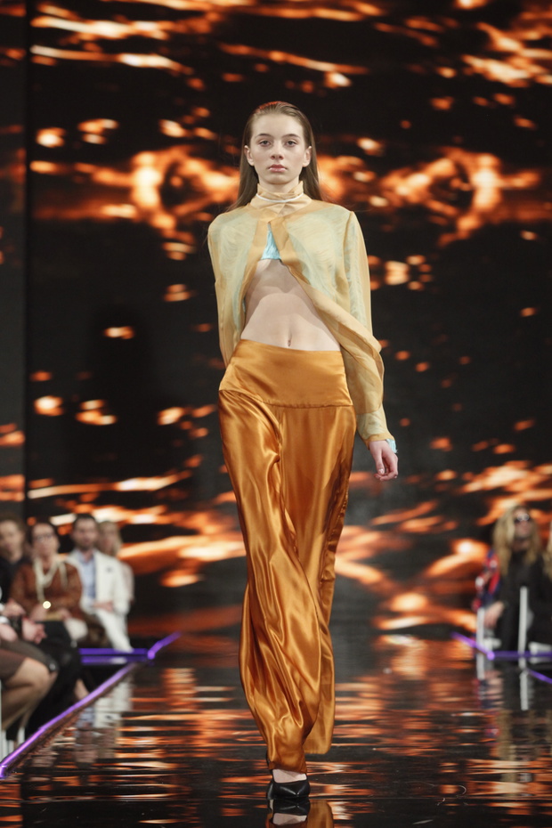 1490606-project-runway-edy