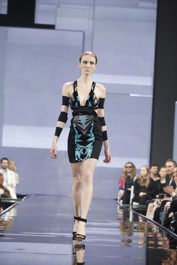 1490640-project-runway-edy