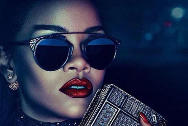 Heres_your_first_look_at_Rihannas_new_Dior_campaign0036