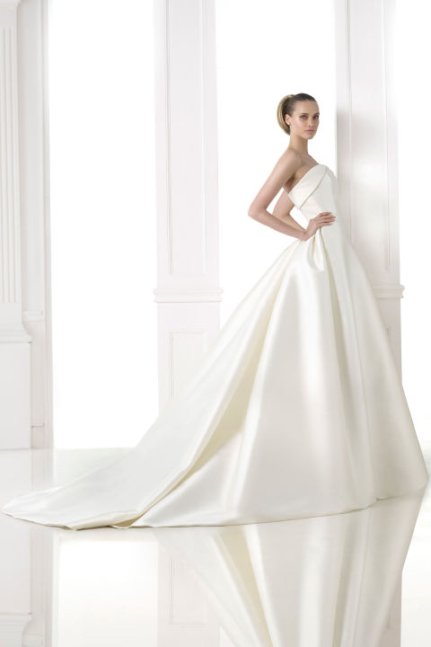 54bc2649ba979_-_hbz-bridal-atelier-04
